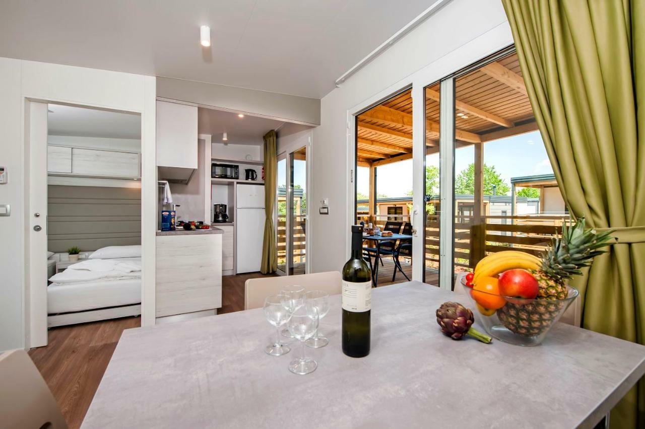 Campsite Lanterna Mobile Homes Mediteran Kamp 4* Porec
