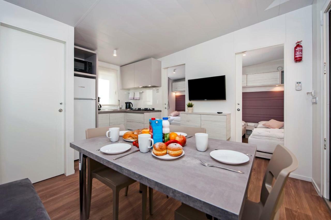Campsite Lanterna Mobile Homes Mediteran Kamp 4* Porec